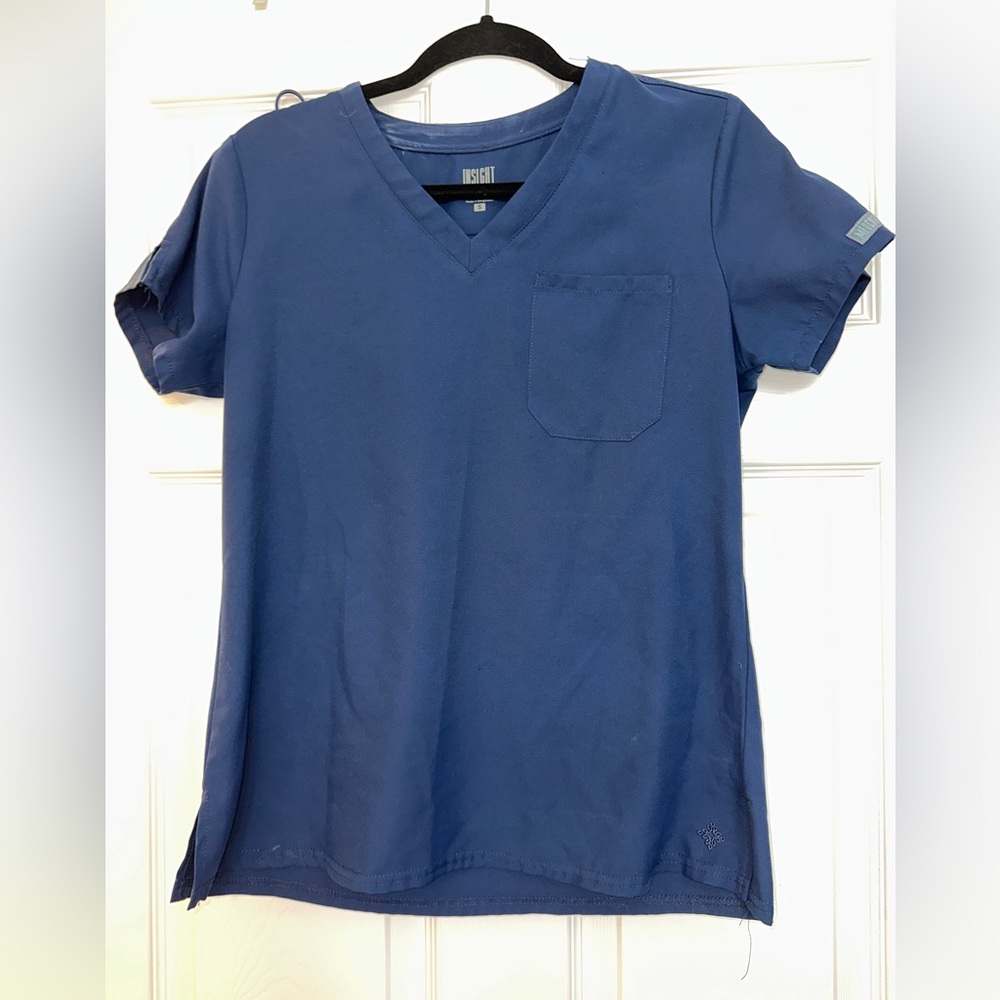 Medcouture Insight Navy one pocket scrub top